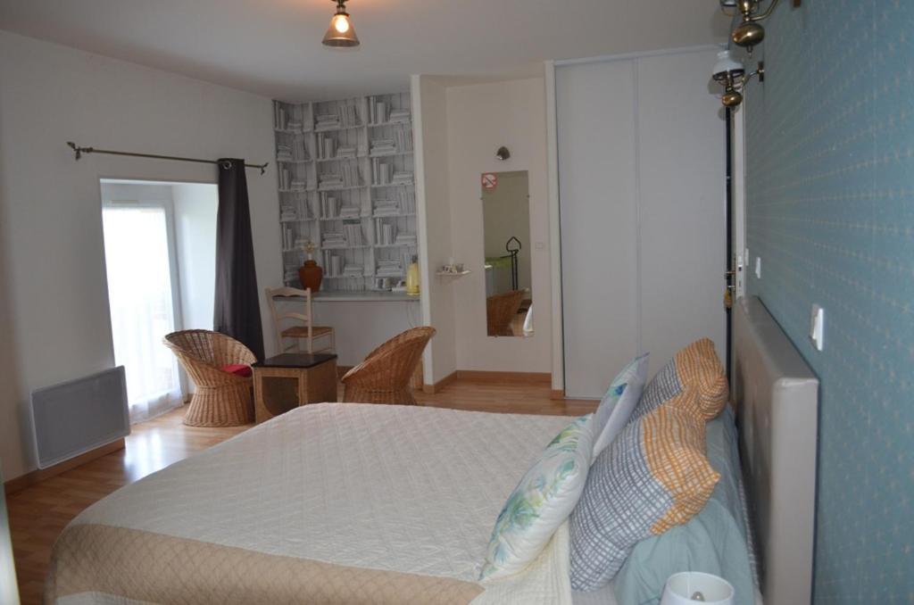 Bed and Breakfast Logis De Chezelles Sidiailles Екстер'єр фото
