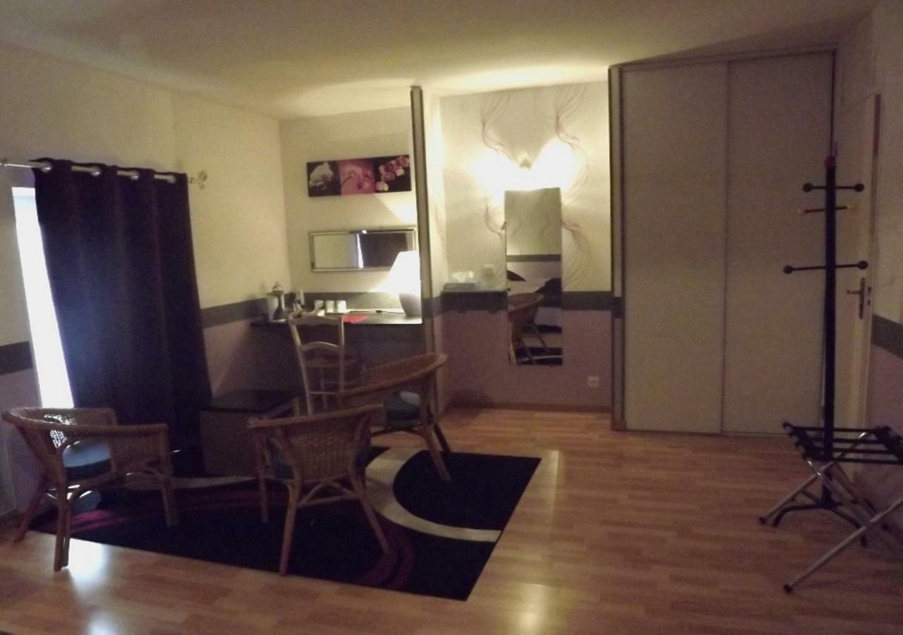 Bed and Breakfast Logis De Chezelles Sidiailles Екстер'єр фото