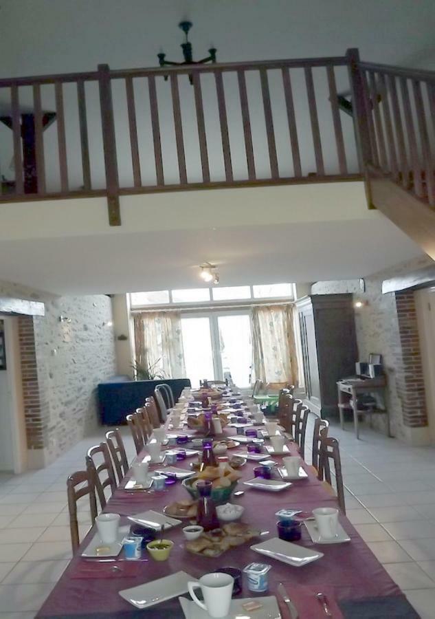 Bed and Breakfast Logis De Chezelles Sidiailles Екстер'єр фото
