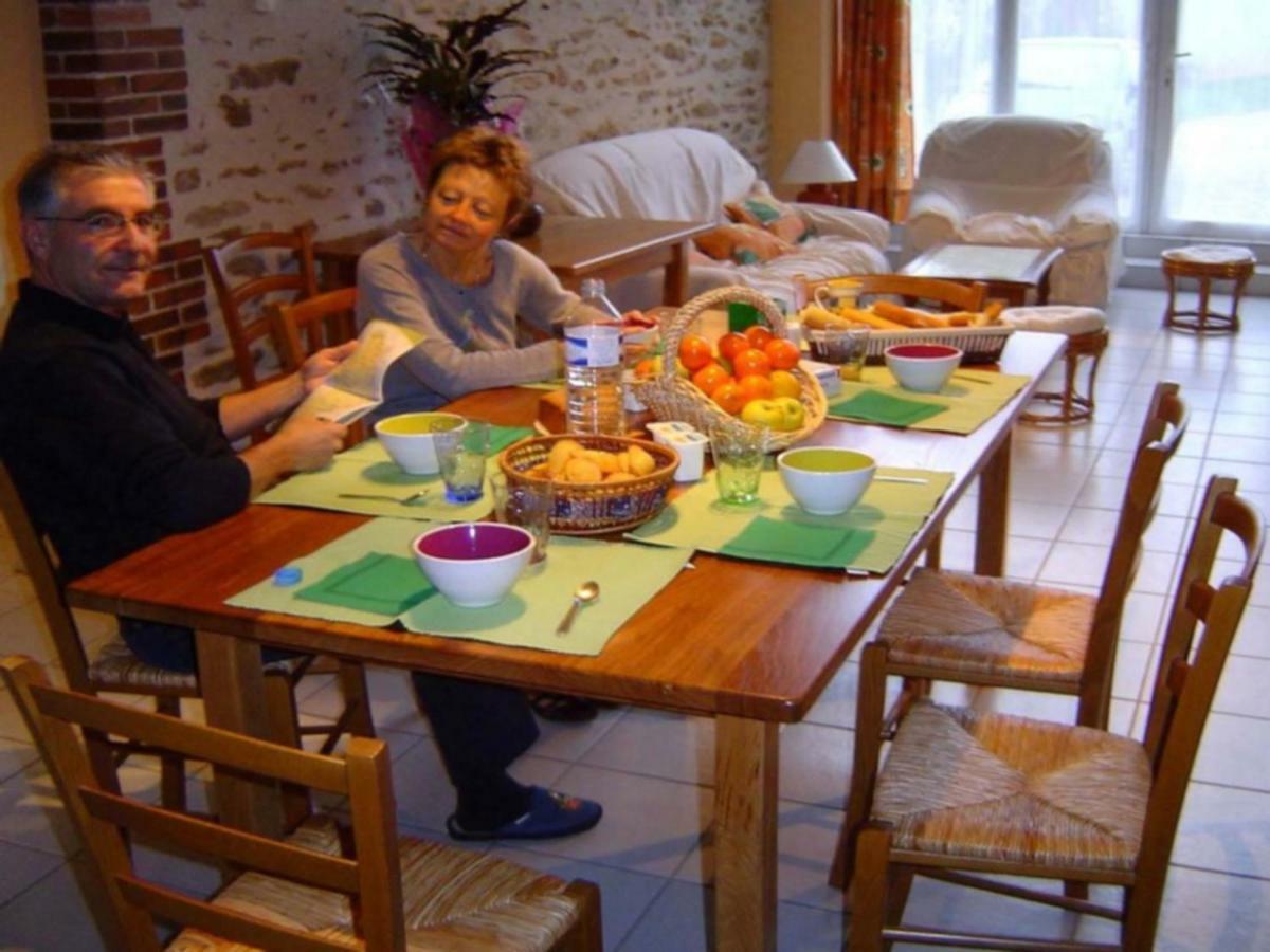 Bed and Breakfast Logis De Chezelles Sidiailles Екстер'єр фото